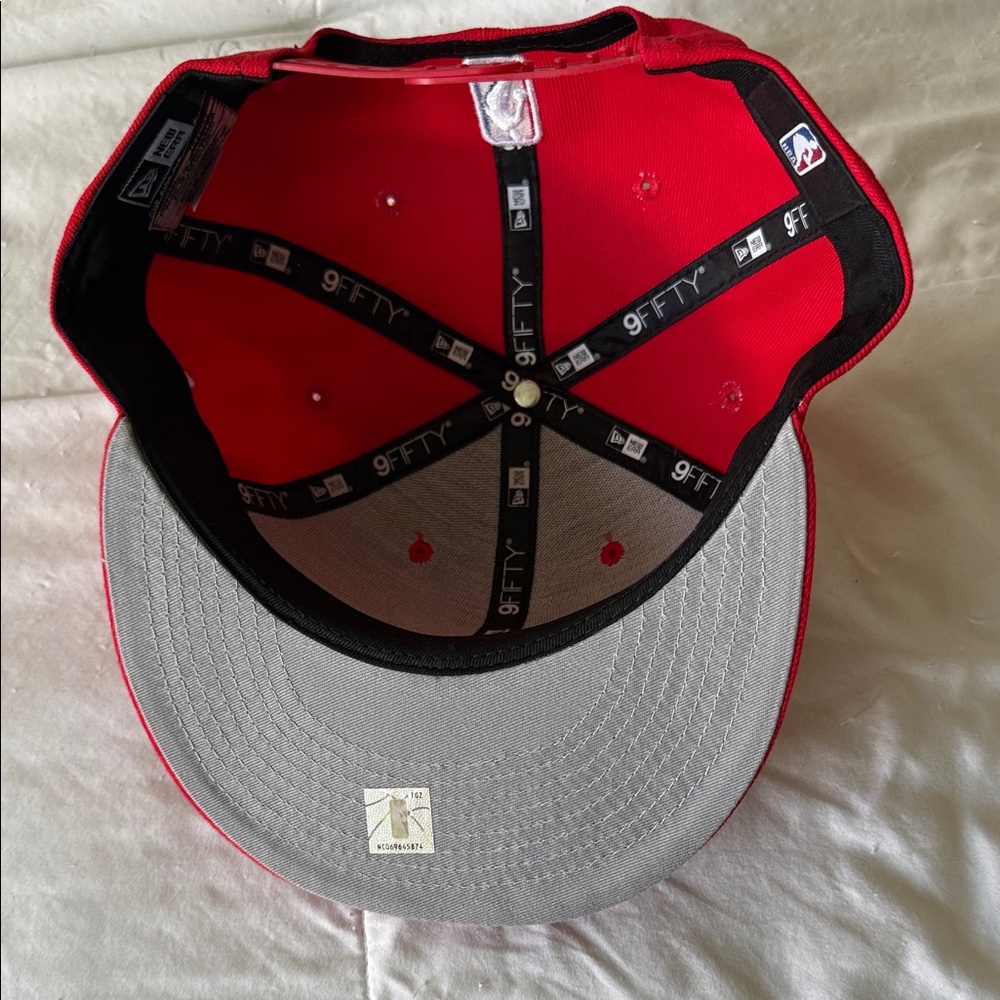 New Era Red Fitted Hat with Embroidered Bull Logo - Picture 3 of 3